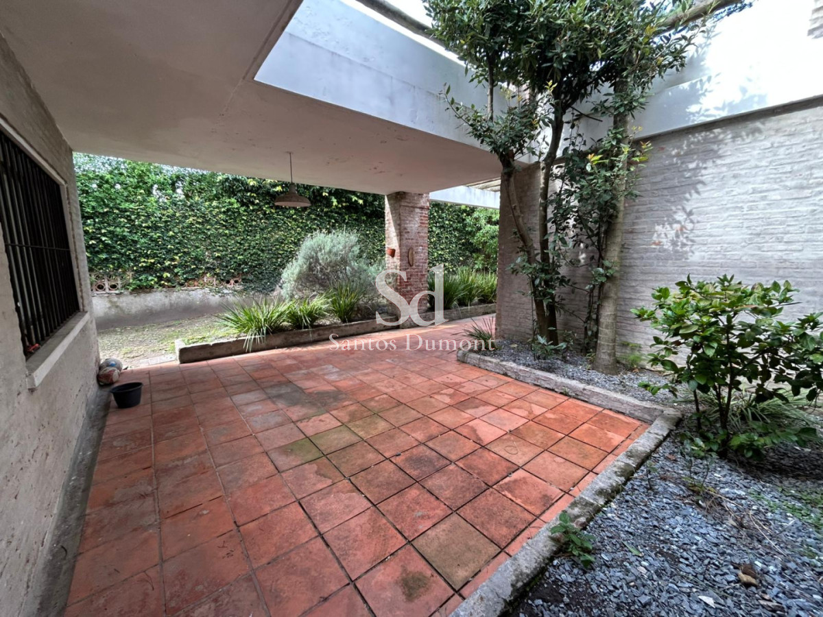 Casa ID.25724 - Casa en venta Playa Mansa, 5 dormitorios