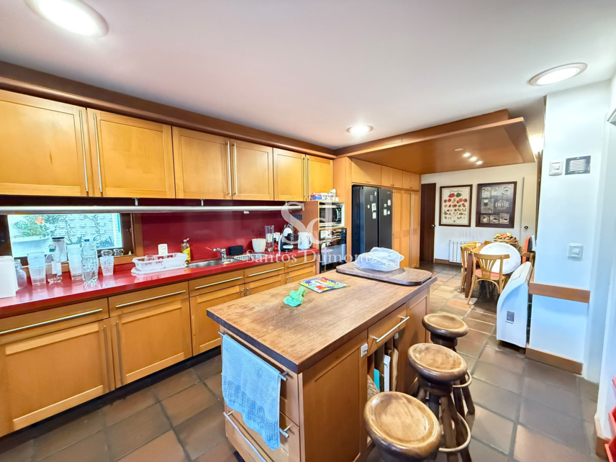 Casa ID.25788 - Venta Casa 5 dormitorios Punta del Este Playa Mansa