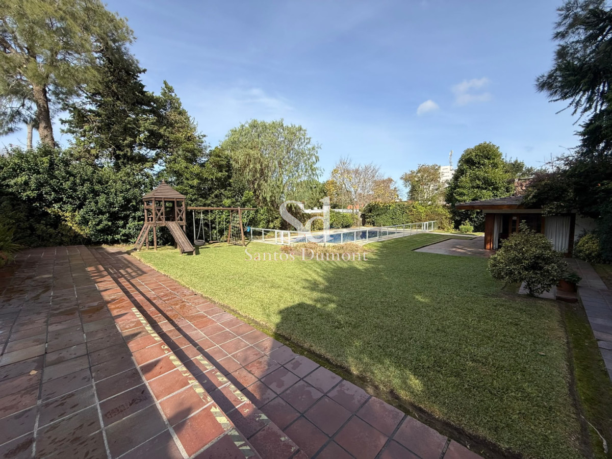 Casa ID.25788 - Venta Casa 5 dormitorios Punta del Este Playa Mansa