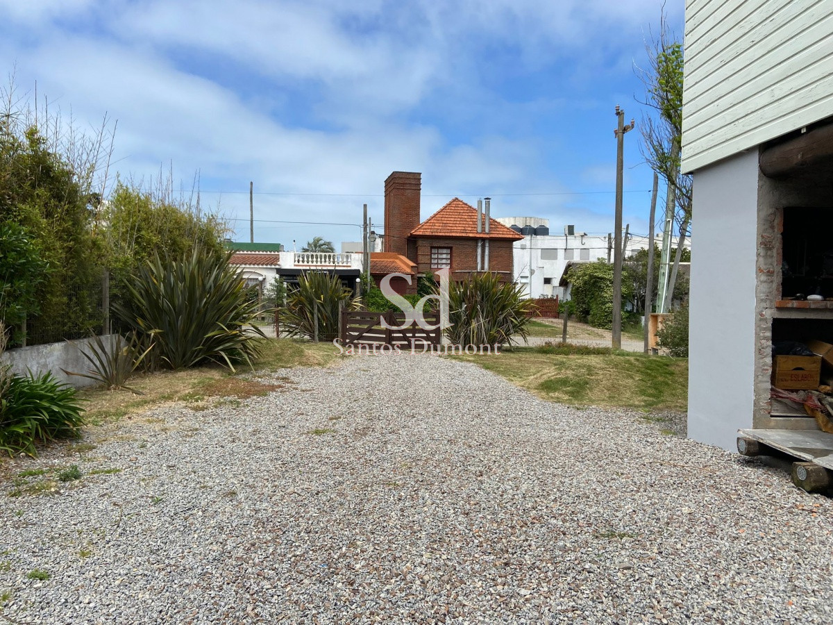 Casa ID.11911 - VENTA - EXCELENTE UBICACION