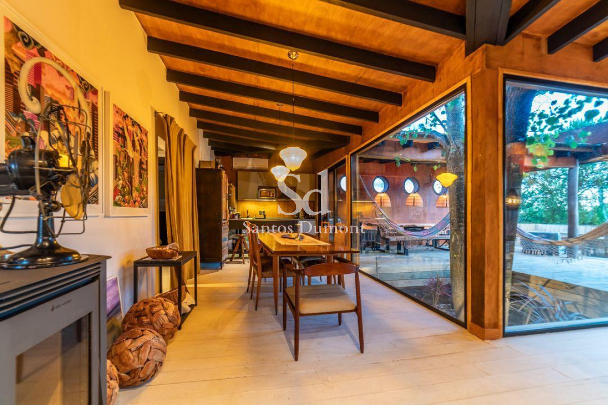 Casa ID.25041 - VENTA - EXCELENTE UBICACION