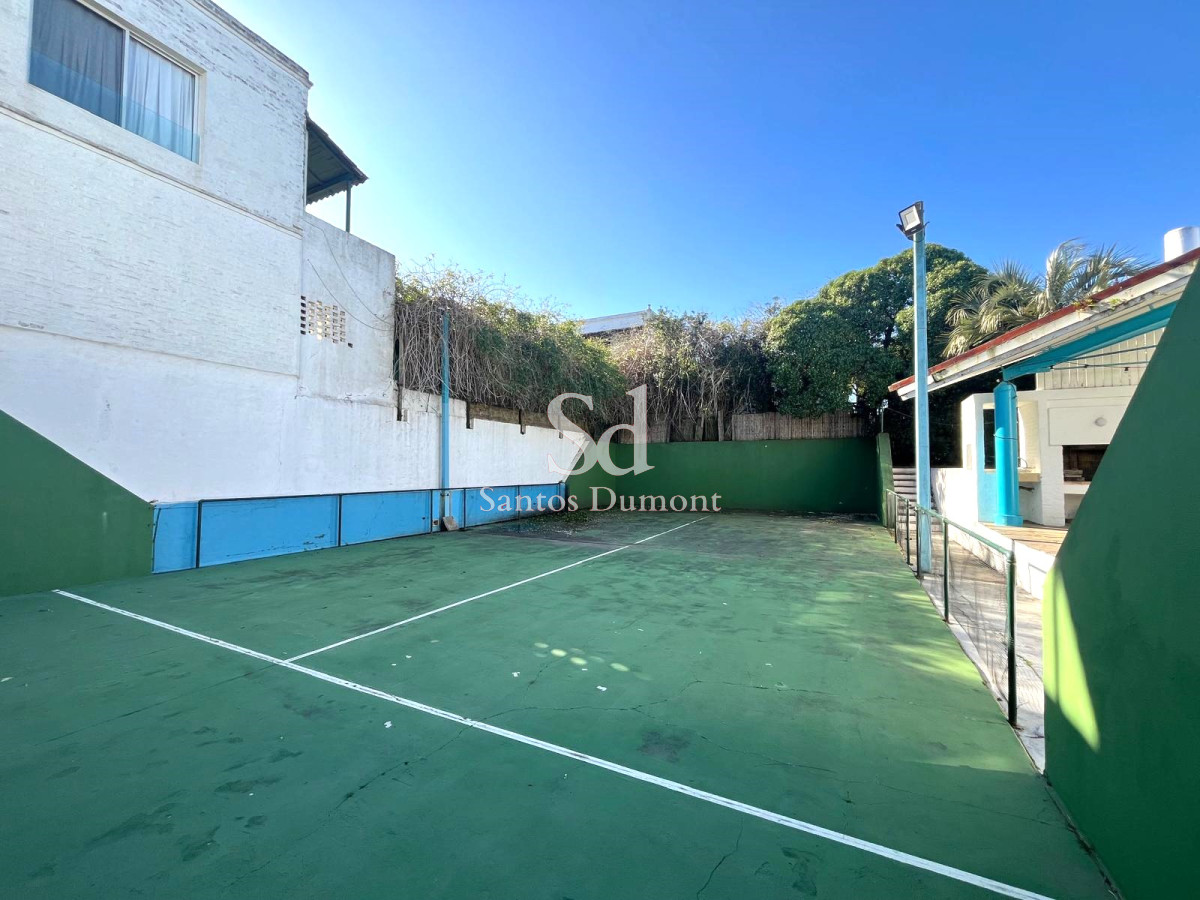 Casa ID.24519 - VENTA - ESPECTACULAR UBICACION