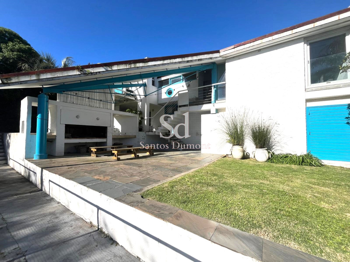 Casa ID.24519 - VENTA - ESPECTACULAR UBICACION