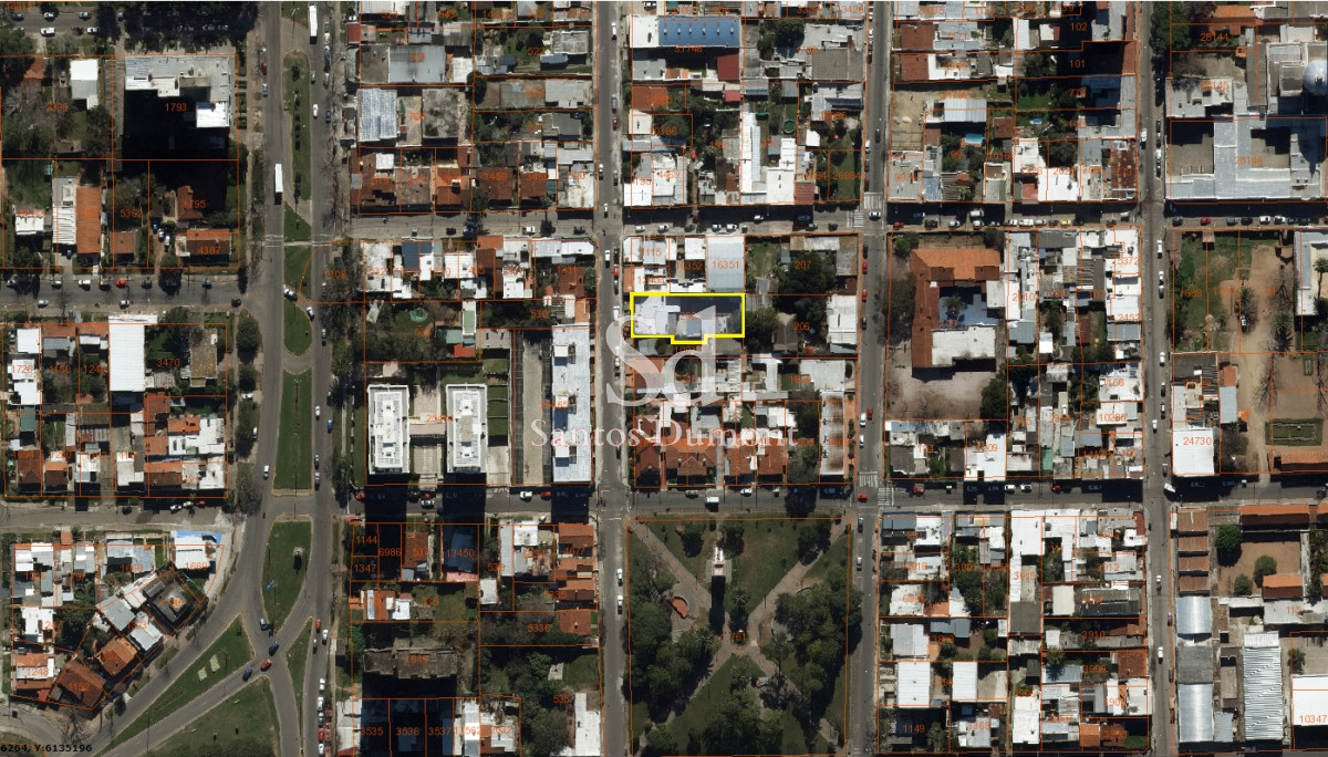 Casa ID.25003 - VENTA - EXCELENTE UBICACION