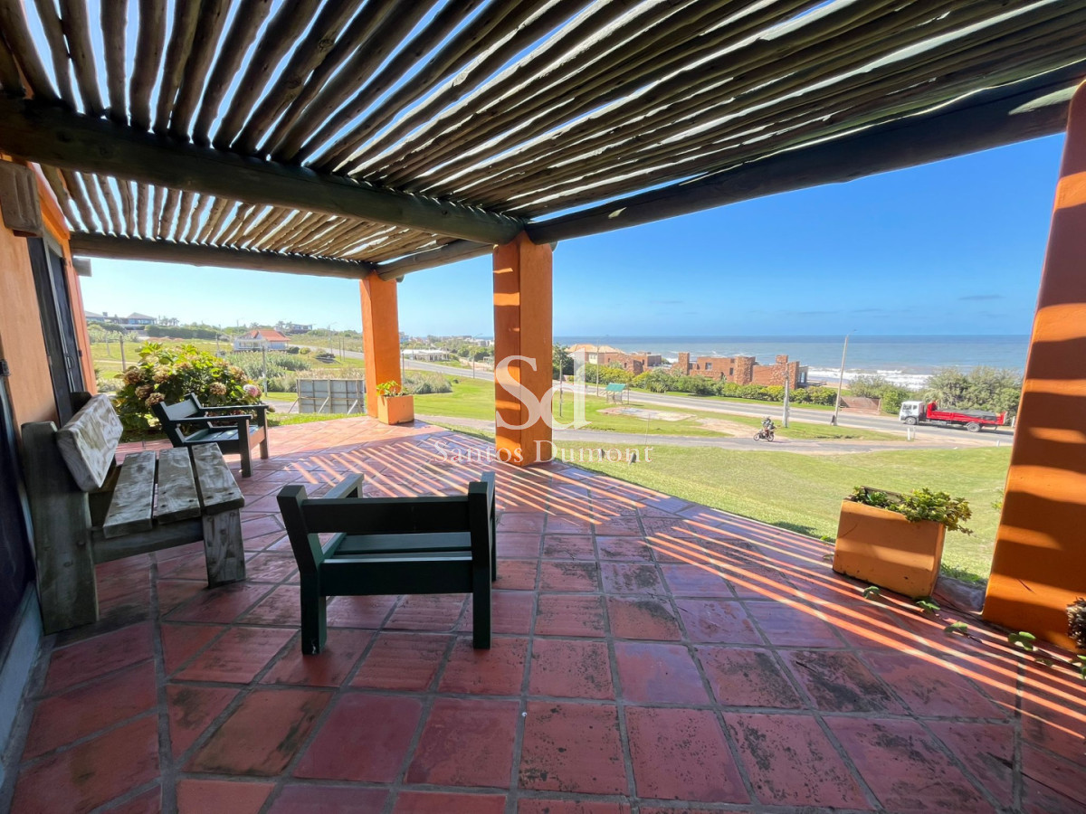 Casa ID.25328 - VENTA - EXCELENTE PROPIEDAD