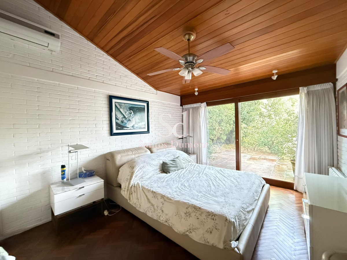 Casa ID.25788 - Venta Casa 5 dormitorios Punta del Este Playa Mansa