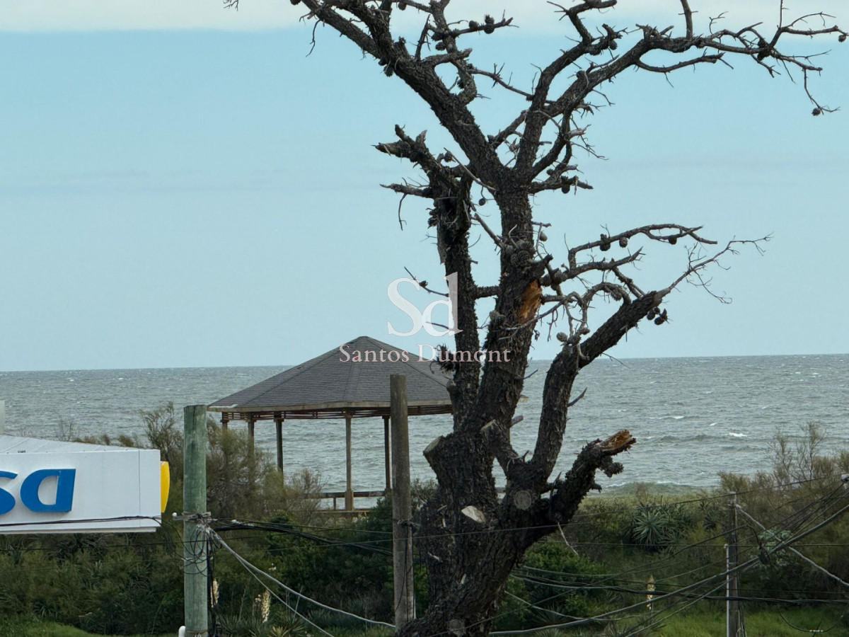 Casa ID.25724 - Casa en venta Playa Mansa, 5 dormitorios