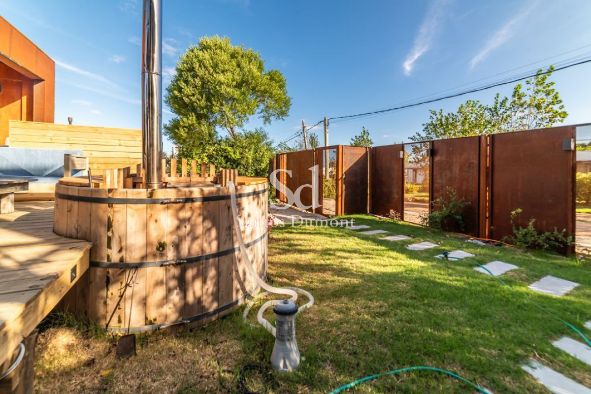 Casa ID.25041 - VENTA - EXCELENTE UBICACION