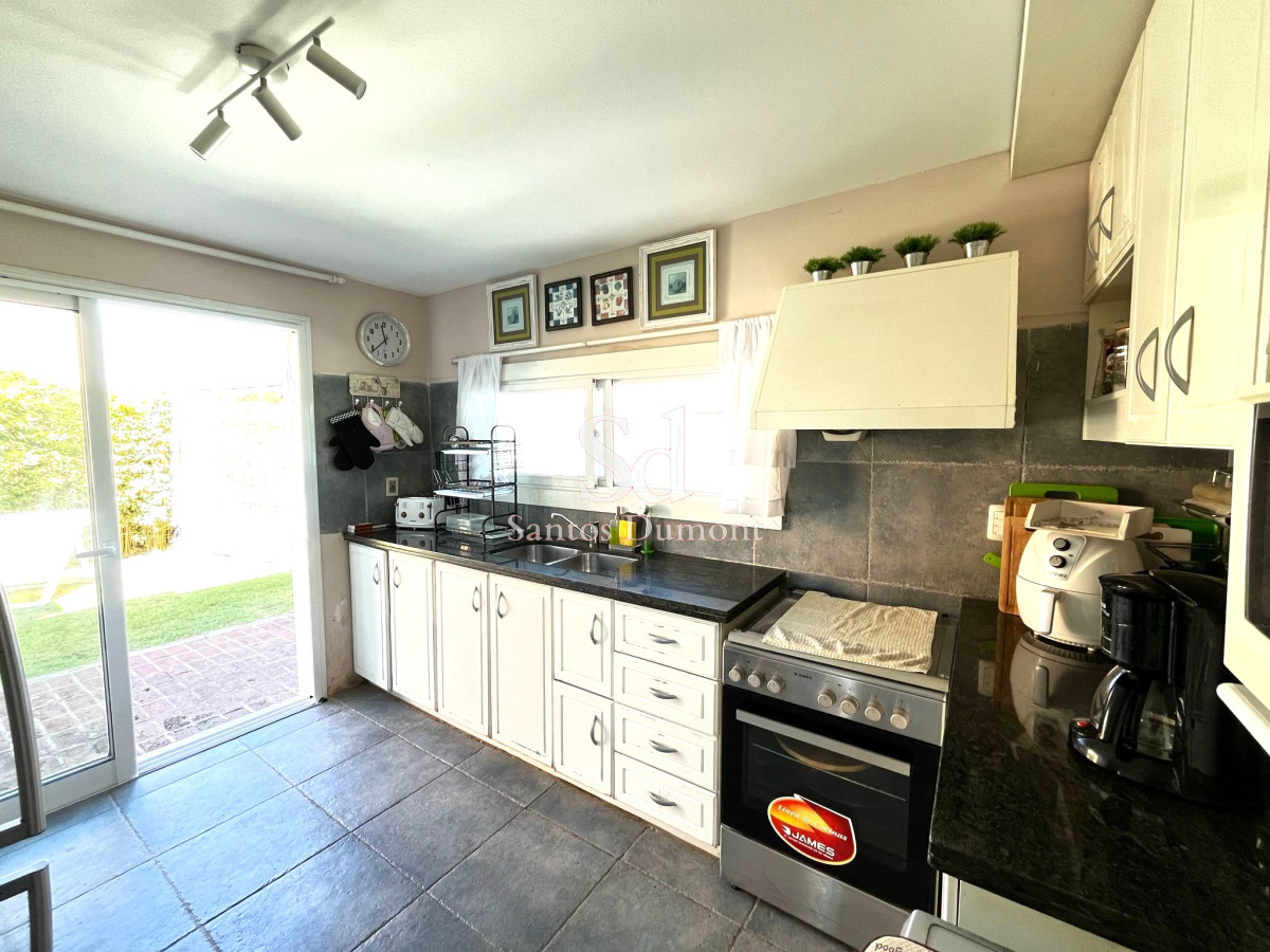 Casa ID.11620 - VENTA - EL CHORRO, A METROS DEL MAR