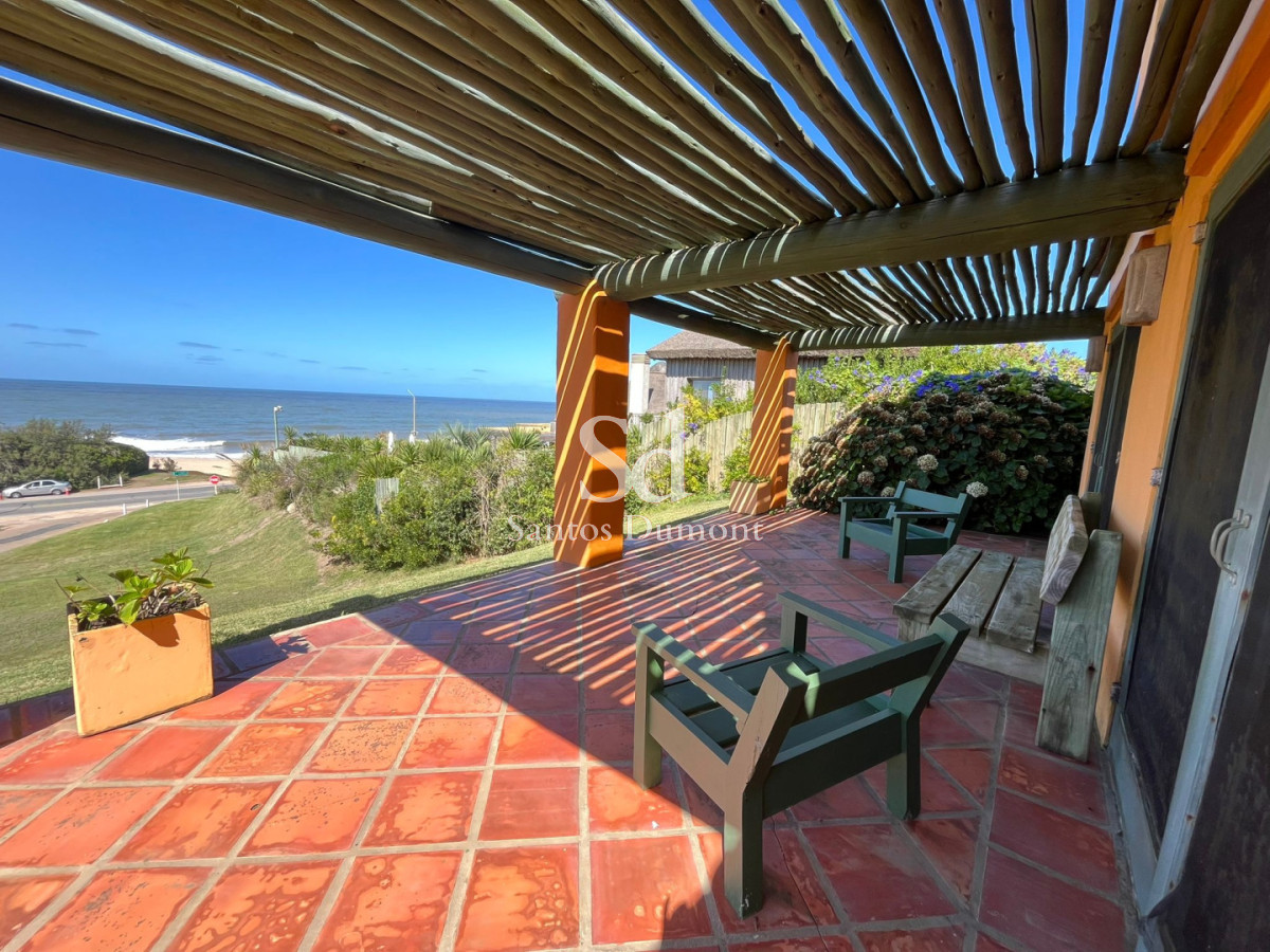Casa ID.25328 - VENTA - EXCELENTE PROPIEDAD