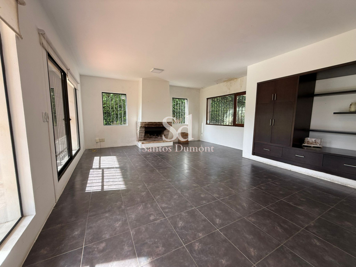 Casa ID.25724 - Casa en venta Playa Mansa, 5 dormitorios