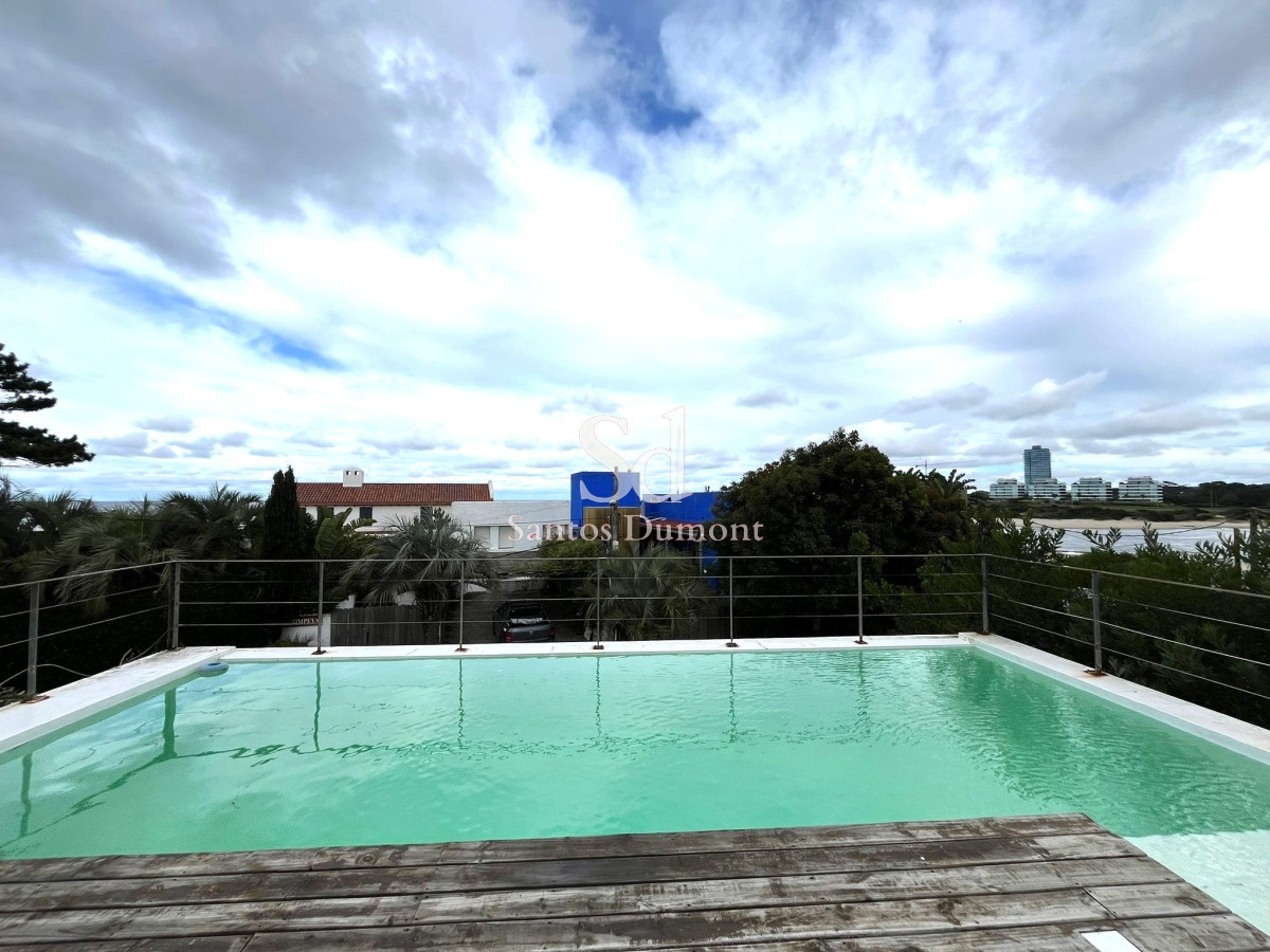 Casa ID.12184 - EXCELENTE UBICACION