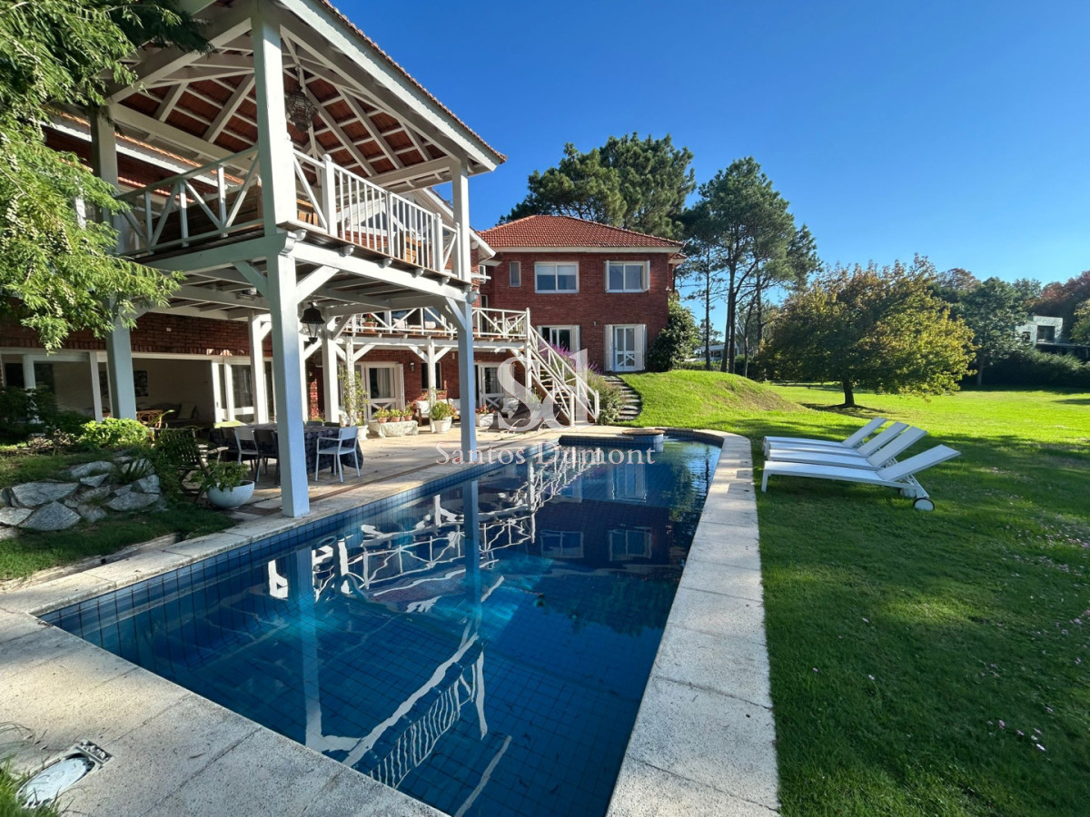 Casa ID.25682 - Casa en venta en Barrio Golf, Punta del Este