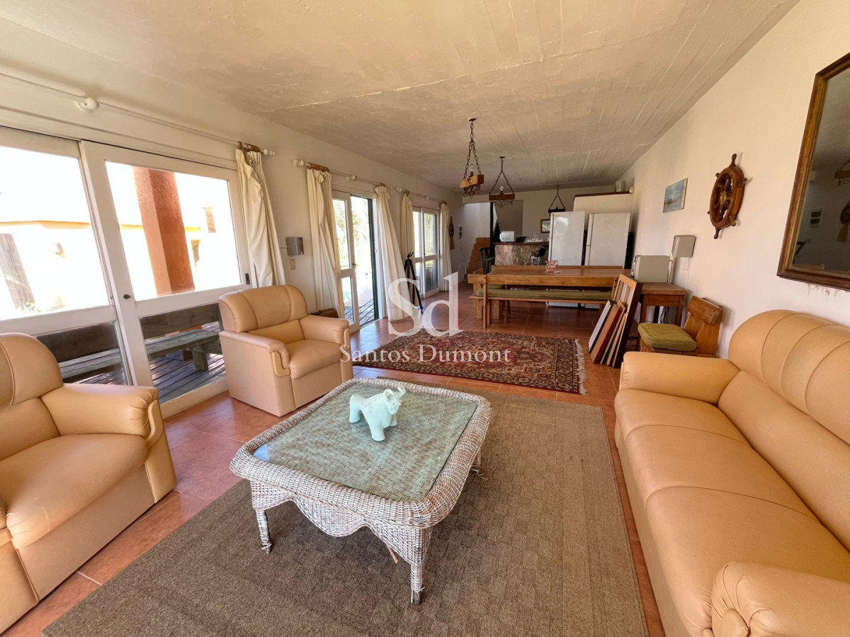 Casa ID.25328 - VENTA - EXCELENTE PROPIEDAD