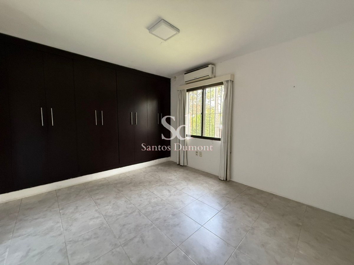 Casa ID.25724 - Casa en venta Playa Mansa, 5 dormitorios