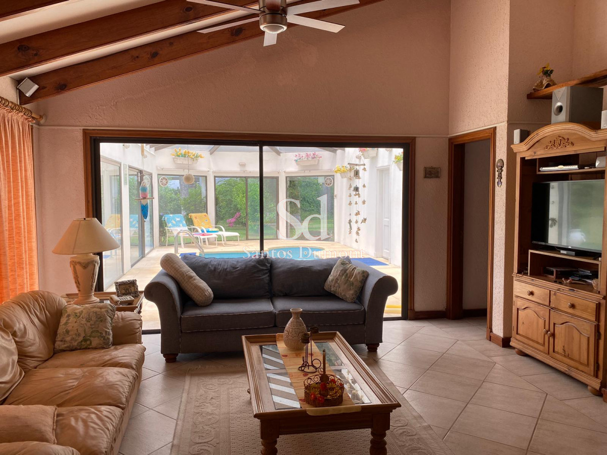Casa ID.10339 - Venta Casa Playa Mansa-Punta del Este