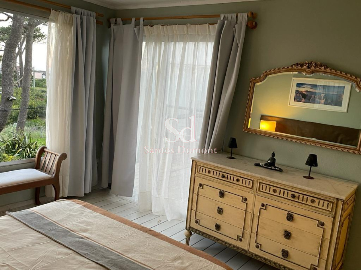 Casa ID.11505 - VENTA - EXCELENTE UBICACION