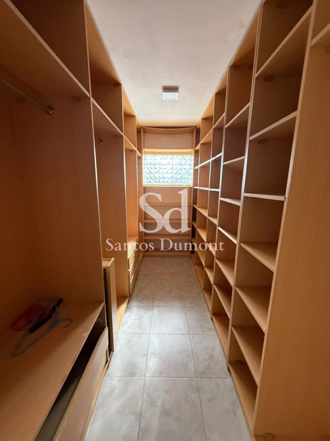 Casa ID.25724 - Casa en venta Playa Mansa, 5 dormitorios