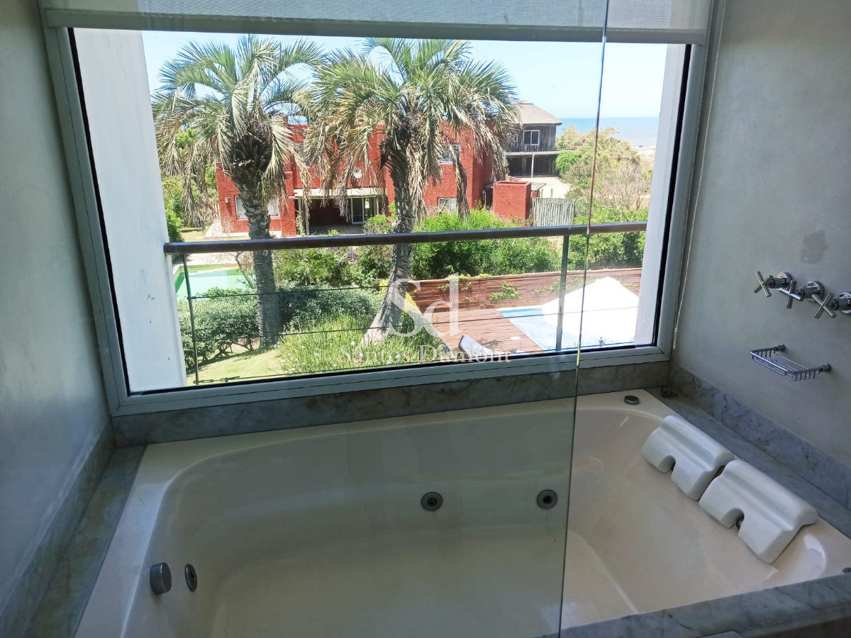 Casa ID.11821 - Casa en Manantiales, Punta Piedras