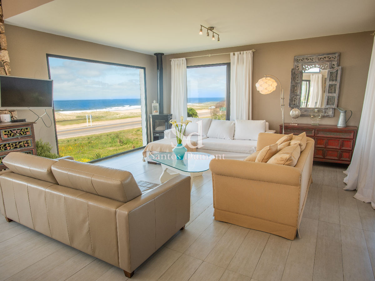 Casa ID.11878 - Espectacular casa - 4 dorms- frente al mar 