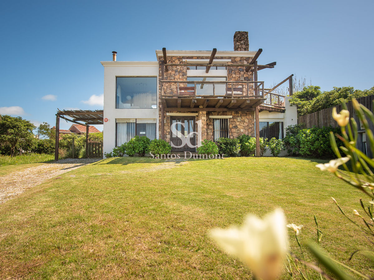 Casa ID.11878 - Espectacular casa - 4 dorms- frente al mar 