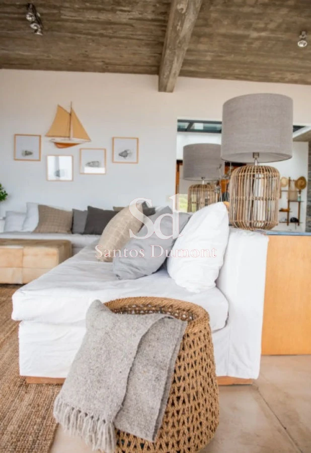 Casa ID.12011 - VENTA - ESPECTACULAR CASA SOBRE EL MAR, JOSE IGNACIO