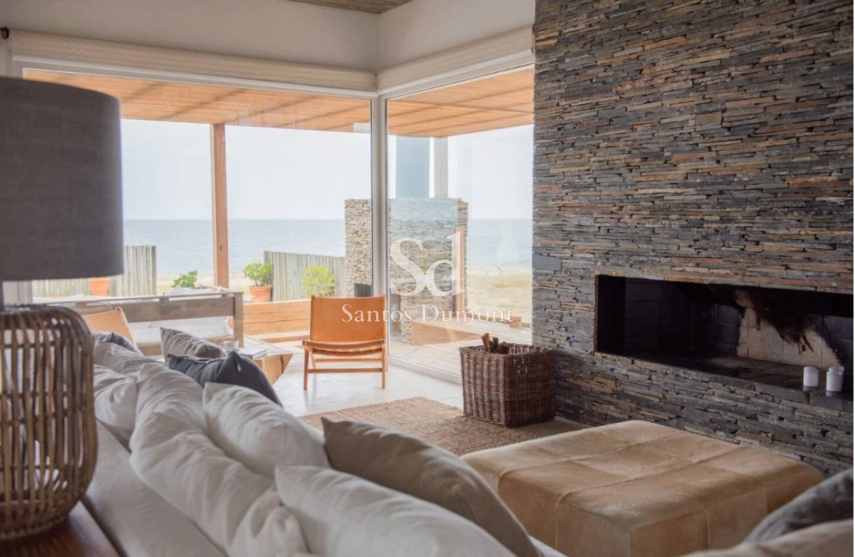 Casa ID.12011 - VENTA - ESPECTACULAR CASA SOBRE EL MAR, JOSE IGNACIO