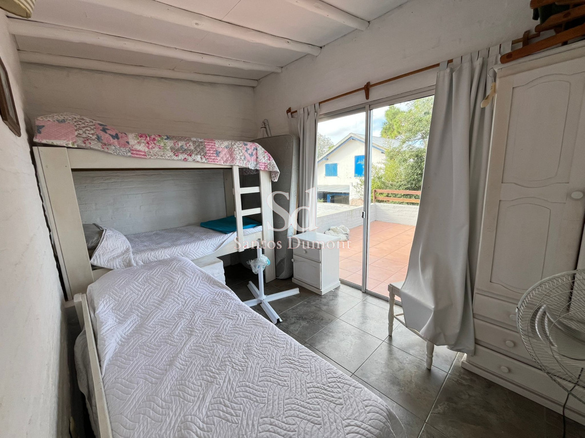 Casa ID.11911 - VENTA - EXCELENTE UBICACION