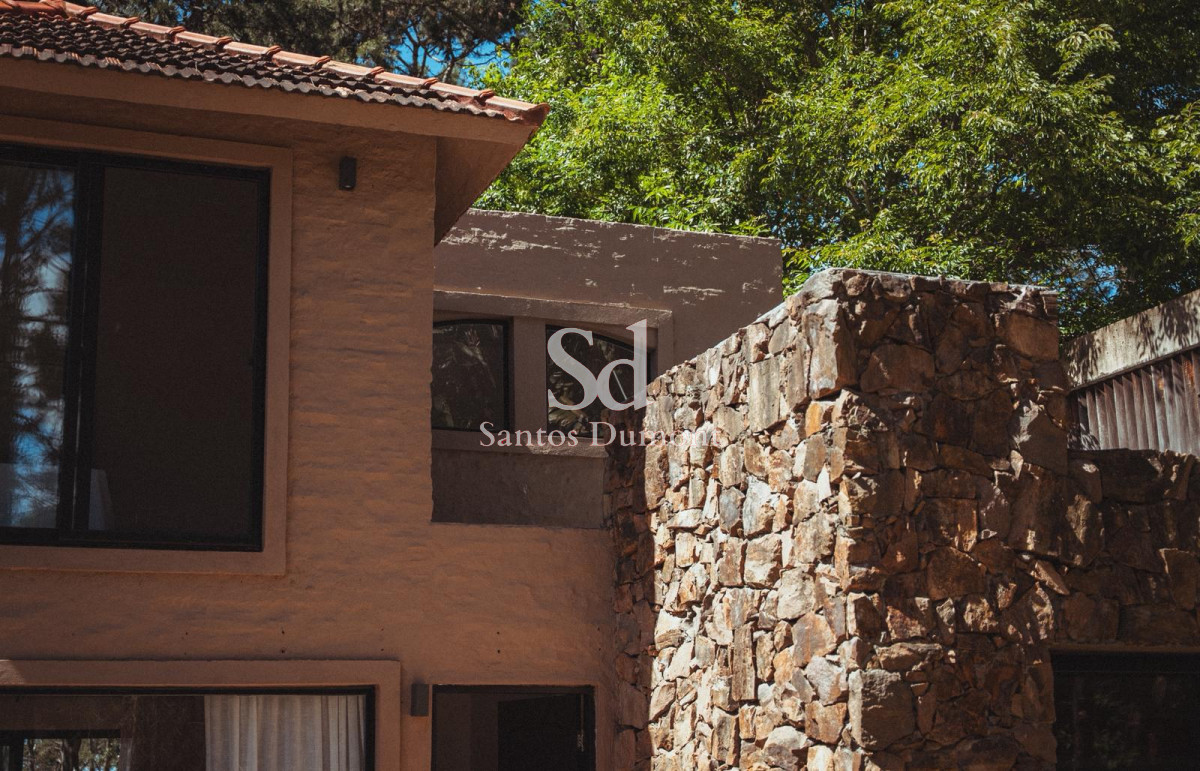 Casa ID.11936 - ALQUILER TEMPORAL - MONTOYA, EXCELENTE UBICACION