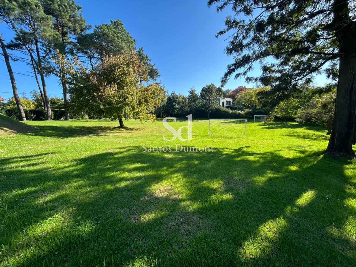 Casa ID.25682 - Casa en venta en Barrio Golf, Punta del Este