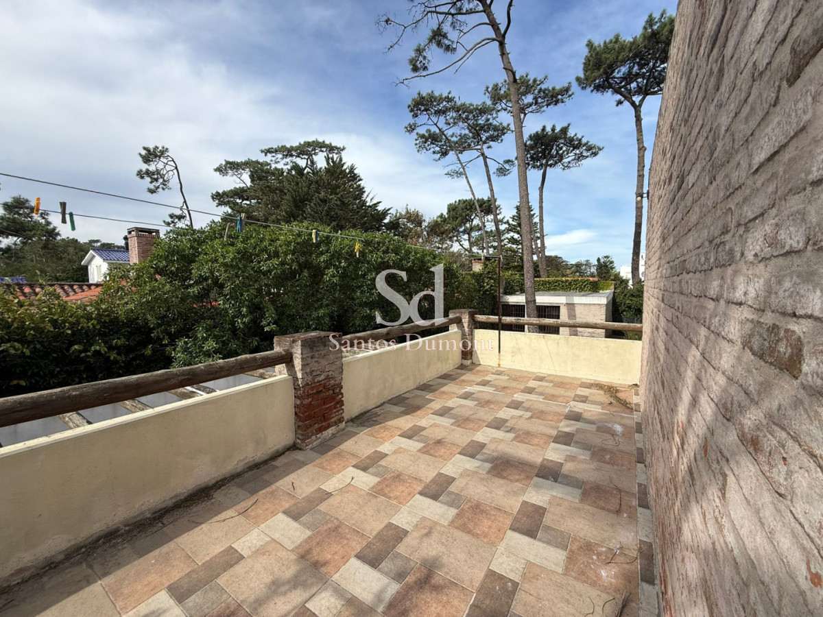 Casa ID.25724 - Casa en venta Playa Mansa, 5 dormitorios