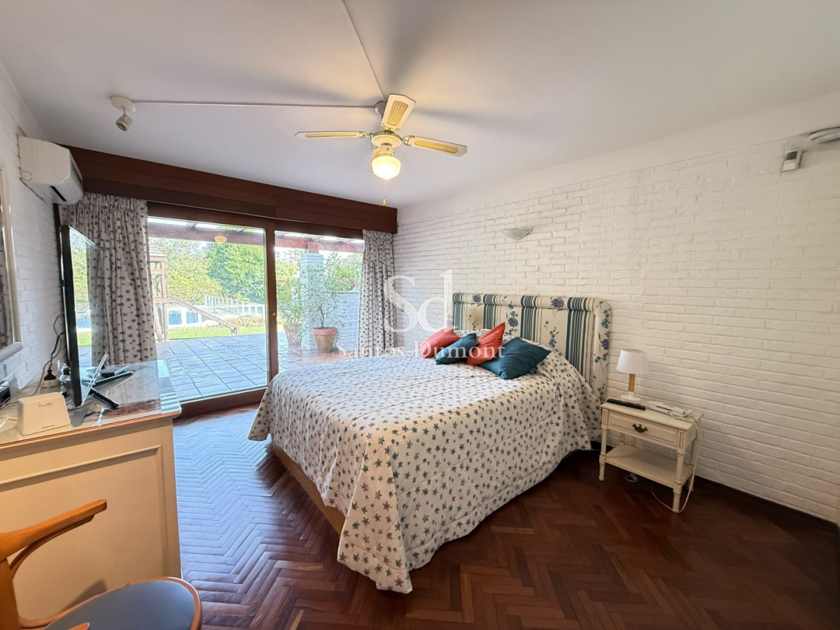 Casa ID.25788 - Venta Casa 5 dormitorios Punta del Este Playa Mansa