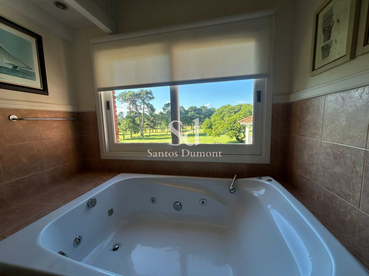 Casa ID.25682 - Casa en venta en Barrio Golf, Punta del Este