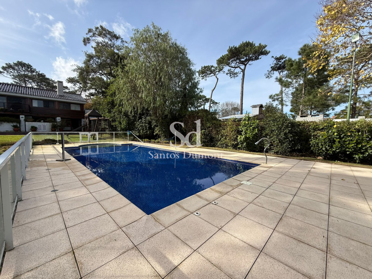 Casa ID.25788 - Venta Casa 5 dormitorios Punta del Este Playa Mansa
