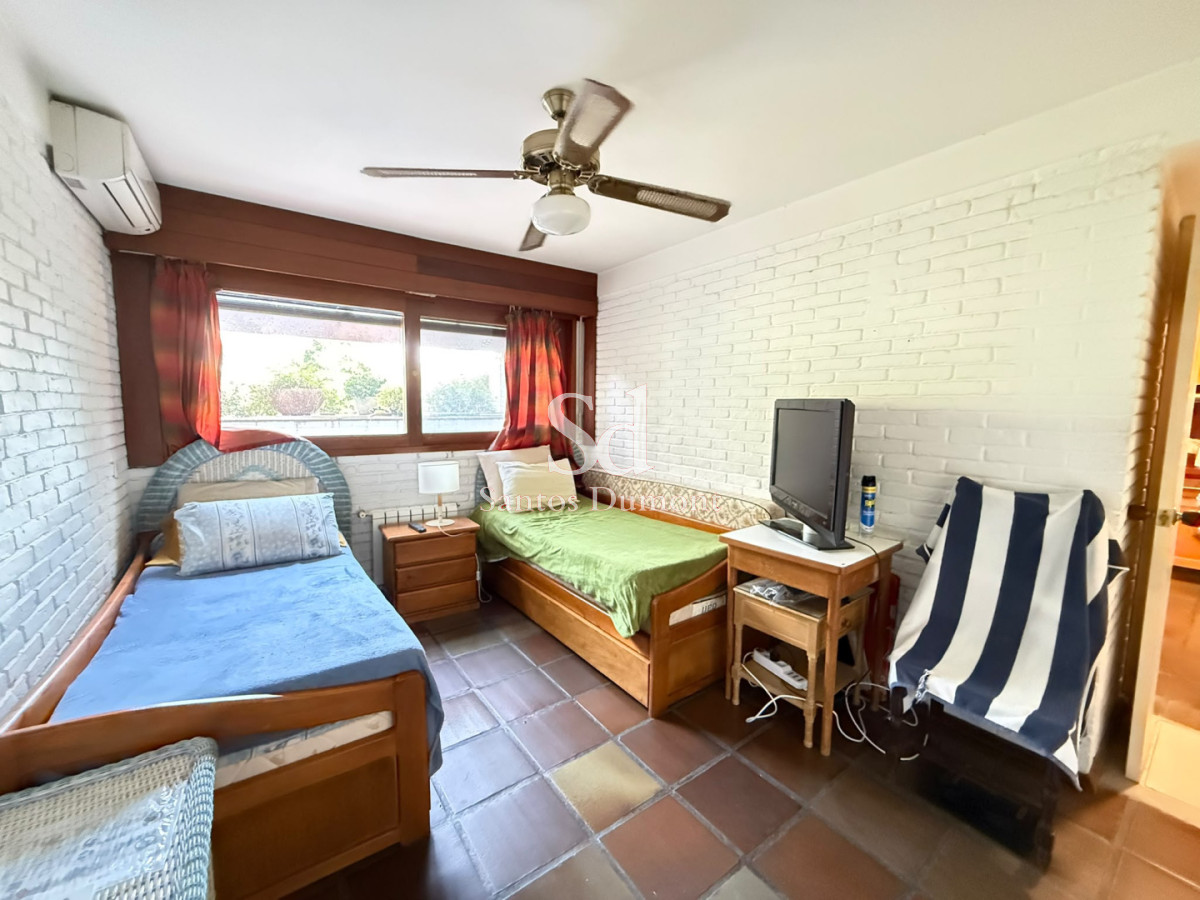 Casa ID.25788 - Venta Casa 5 dormitorios Punta del Este Playa Mansa