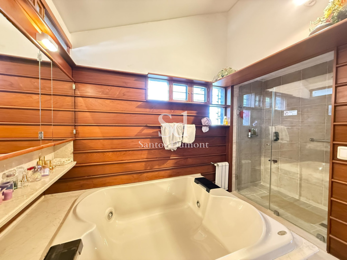 Casa ID.25788 - Venta Casa 5 dormitorios Punta del Este Playa Mansa