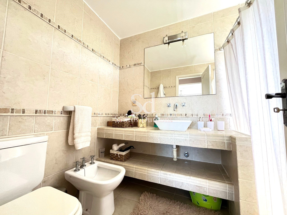 Casa ID.11620 - VENTA - EL CHORRO, A METROS DEL MAR