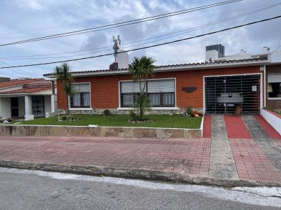 VENTA - EXCELENTE UBICACION PIRIAPOLIS