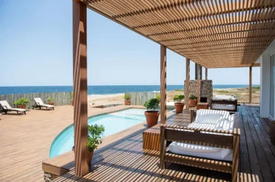 VENTA - ESPECTACULAR CASA SOBRE EL MAR, JOSE IGNACIO