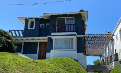 Casa en Montoya, vista al mar