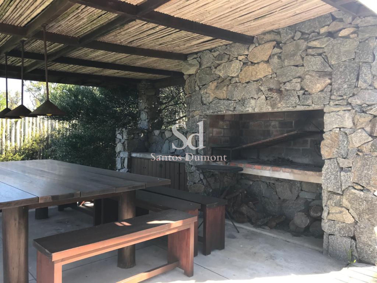Chacra ID.13372 - Espectacular chacra - 4 Dorms - en venta 