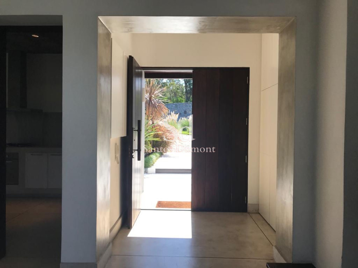 Chacra ID.13372 - Espectacular chacra - 4 Dorms - en venta 