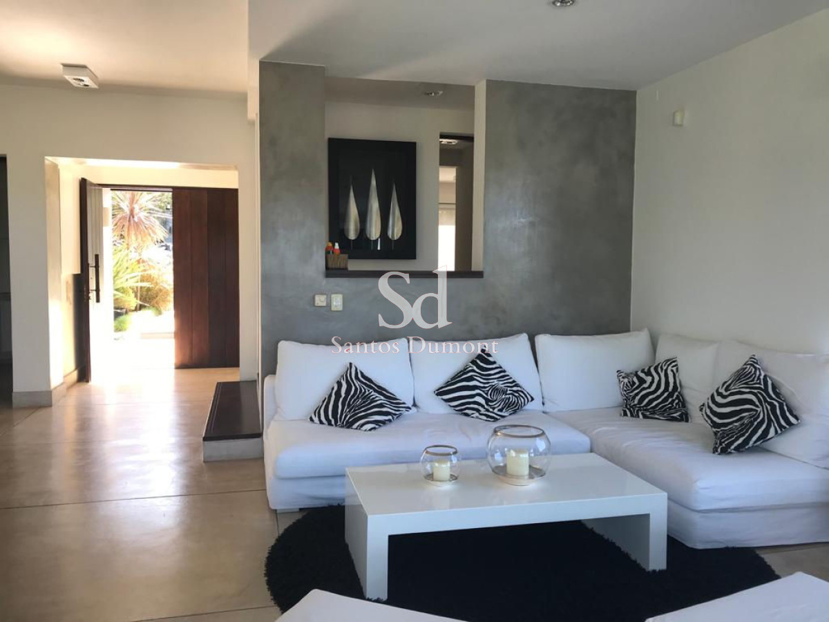 Chacra ID.13372 - Espectacular chacra - 4 Dorms - en venta 