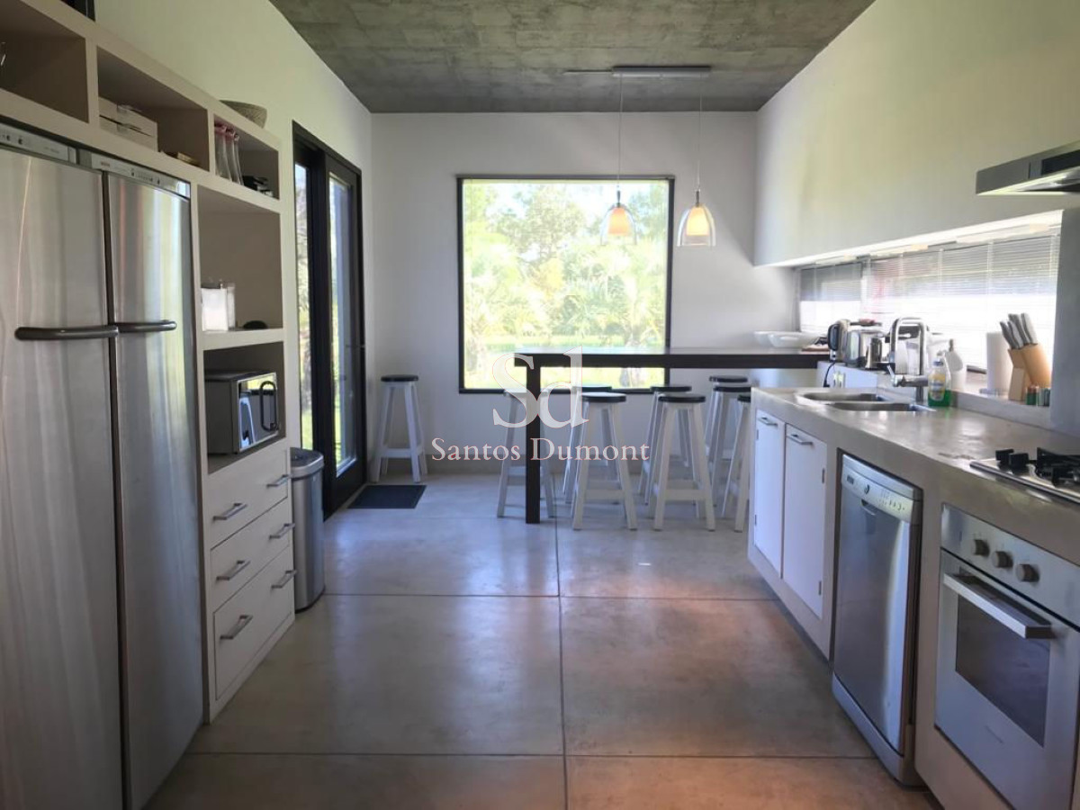Chacra ID.13372 - Espectacular chacra - 4 Dorms - en venta 