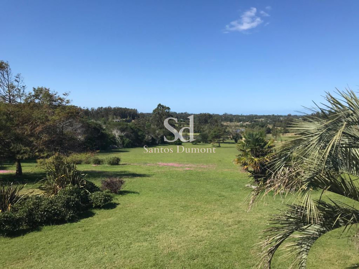 Chacra ID.13372 - Espectacular chacra - 4 Dorms - en venta 