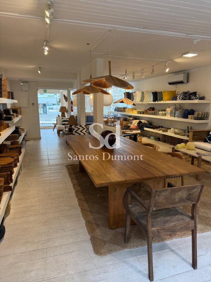 Local Comercial ID.25789 - Local en Venta y en Alquiler, Península Punta del Este