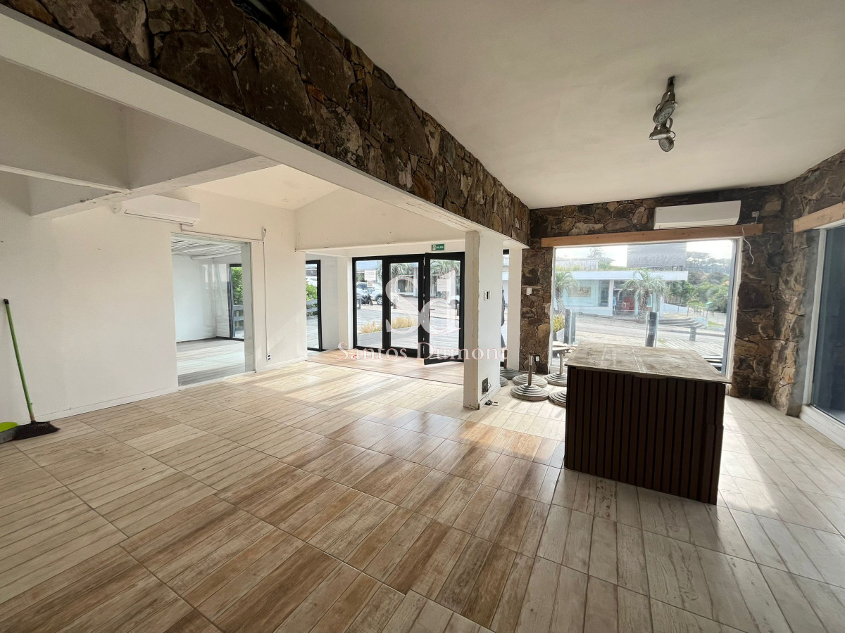 Local Comercial ID.24408 - VENTA - VISTA ESPECTACULAR