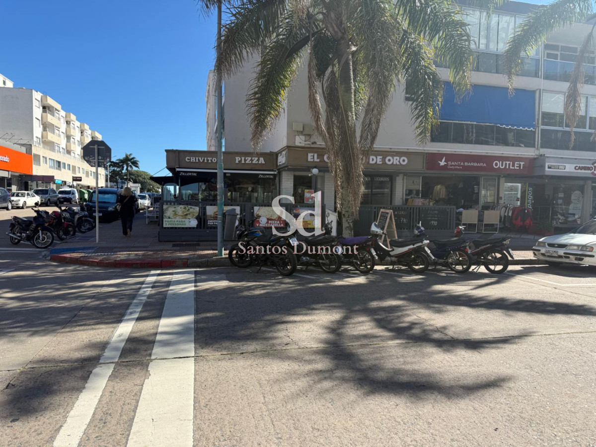 Local Comercial ID.25720 - Venta Local Comercial Punta del Este 