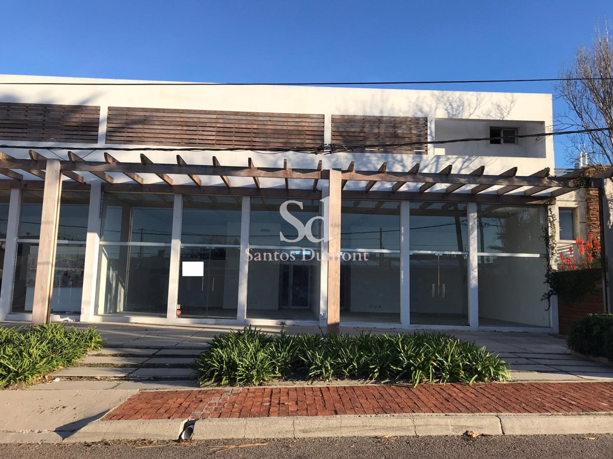 Local Comercial ID.13315 - ESPECTACULAR UBICACION