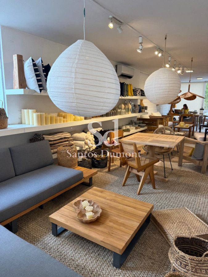 Local Comercial ID.25789 - Local en Venta y en Alquiler, Península Punta del Este